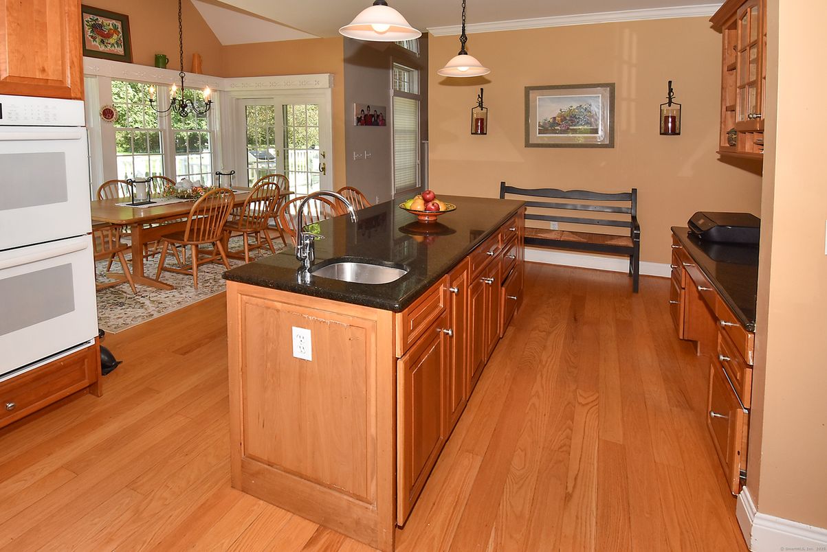 Dining room, Interior, Kitchen, Pendant Lights, Wood Texture Flooring