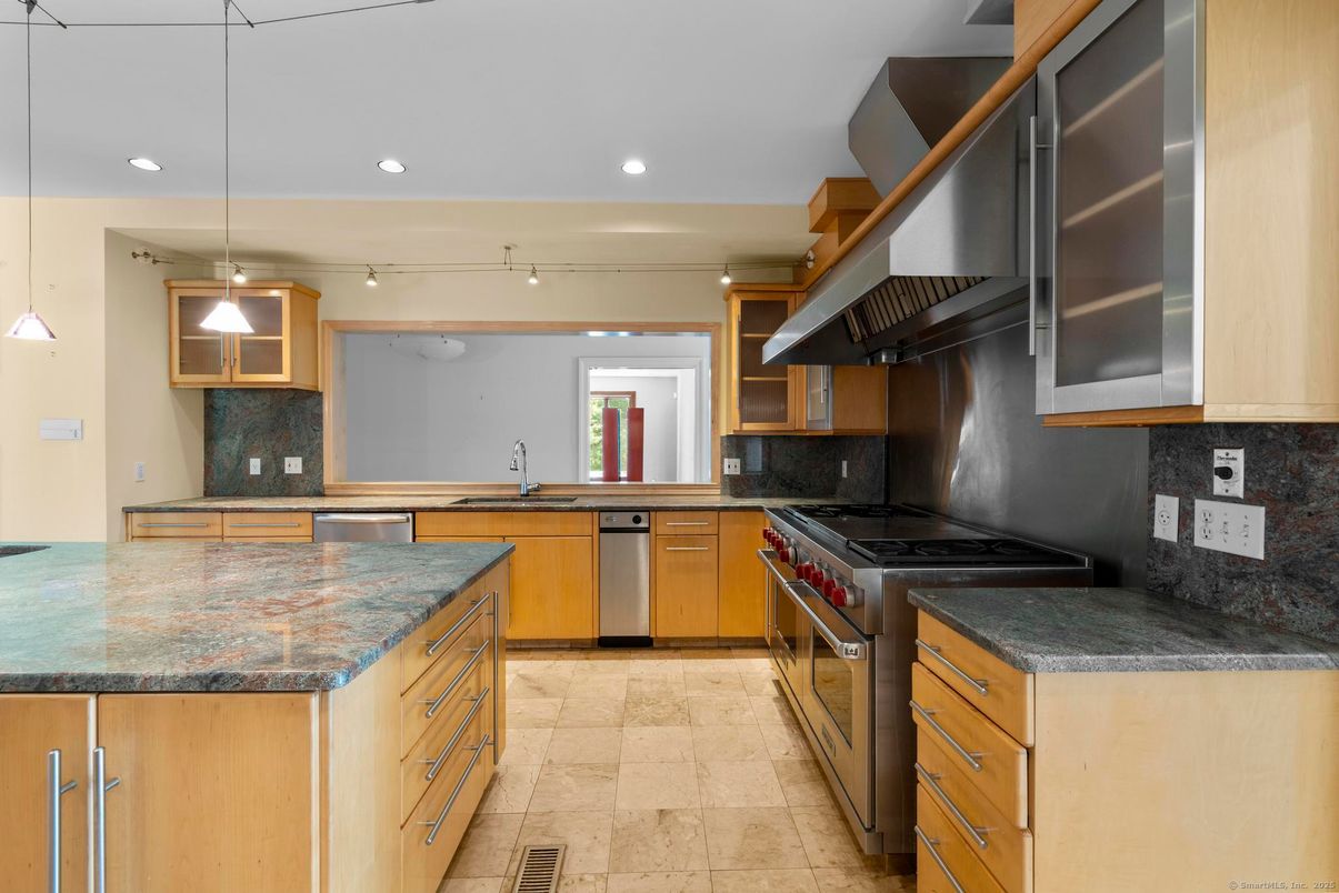 Interior, Kitchen, Pendant Lights, Recessed Lighting, Stainless Steel Appliances