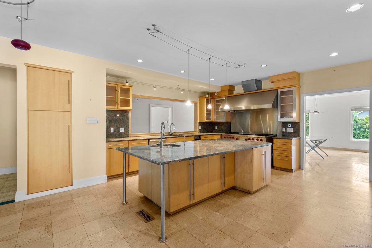 Interior, Kitchen, Pendant Lights, Recessed Lighting, Stainless Steel Appliances