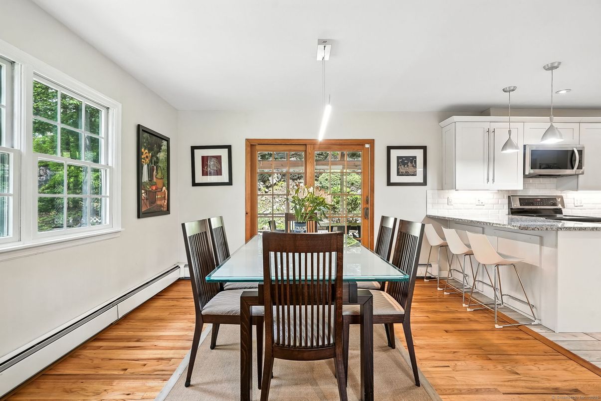 Dining room, Interior, Kitchen, Pendant Lights, Recessed Lighting, Wood Texture Flooring