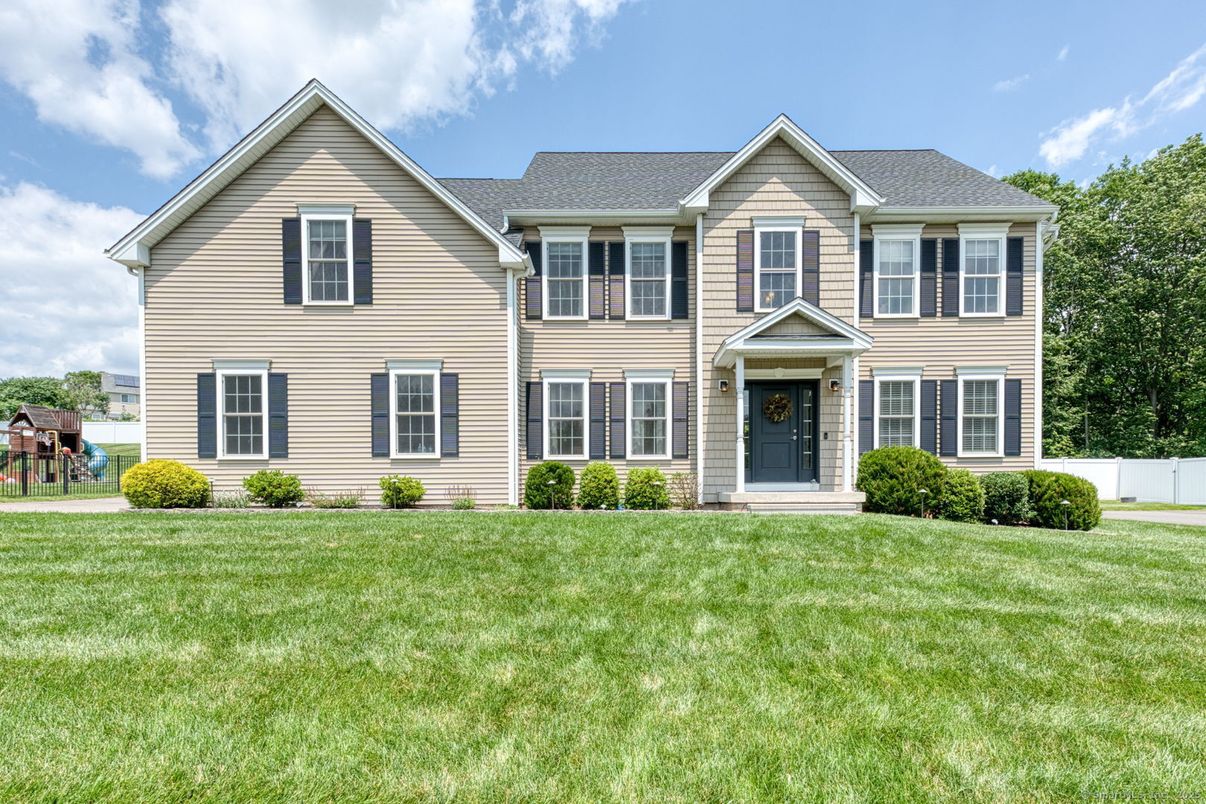 Backyard, Exterior, Facade, Georgian