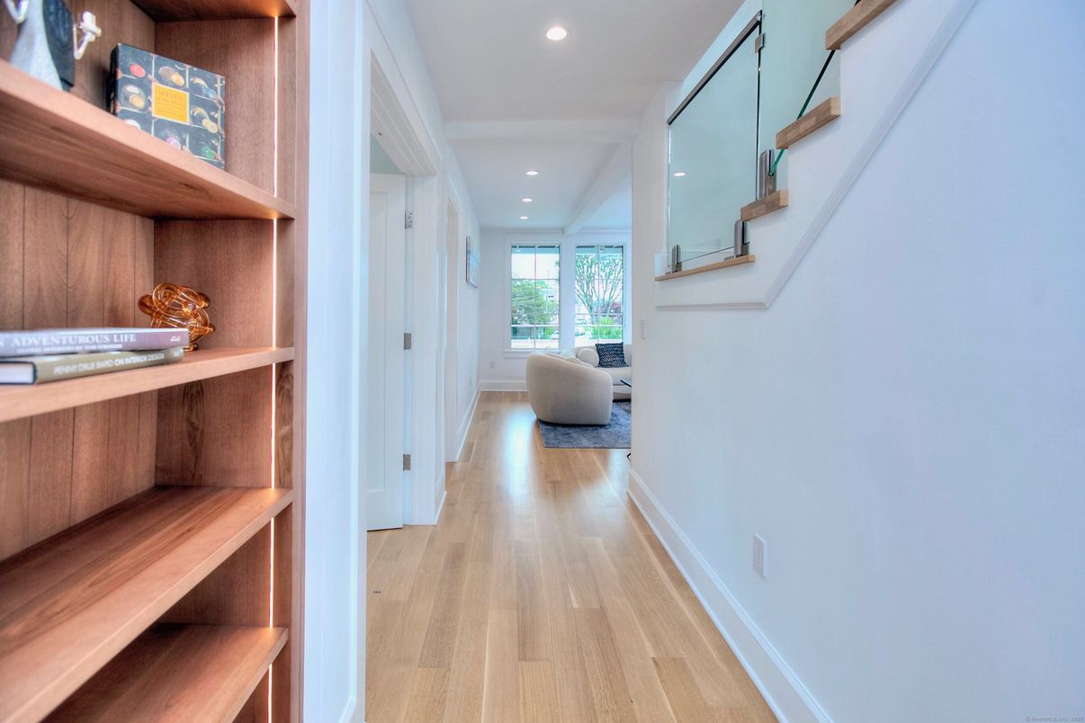 Interior, Recessed Lighting, Wood Texture Flooring