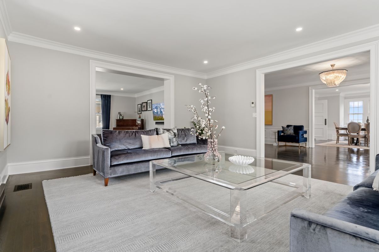 Chandelier, Interior, Living room, Recessed Lighting, Wood Texture Flooring
