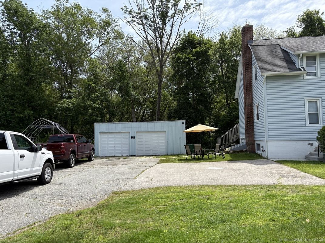 Detached Garage, Exterior