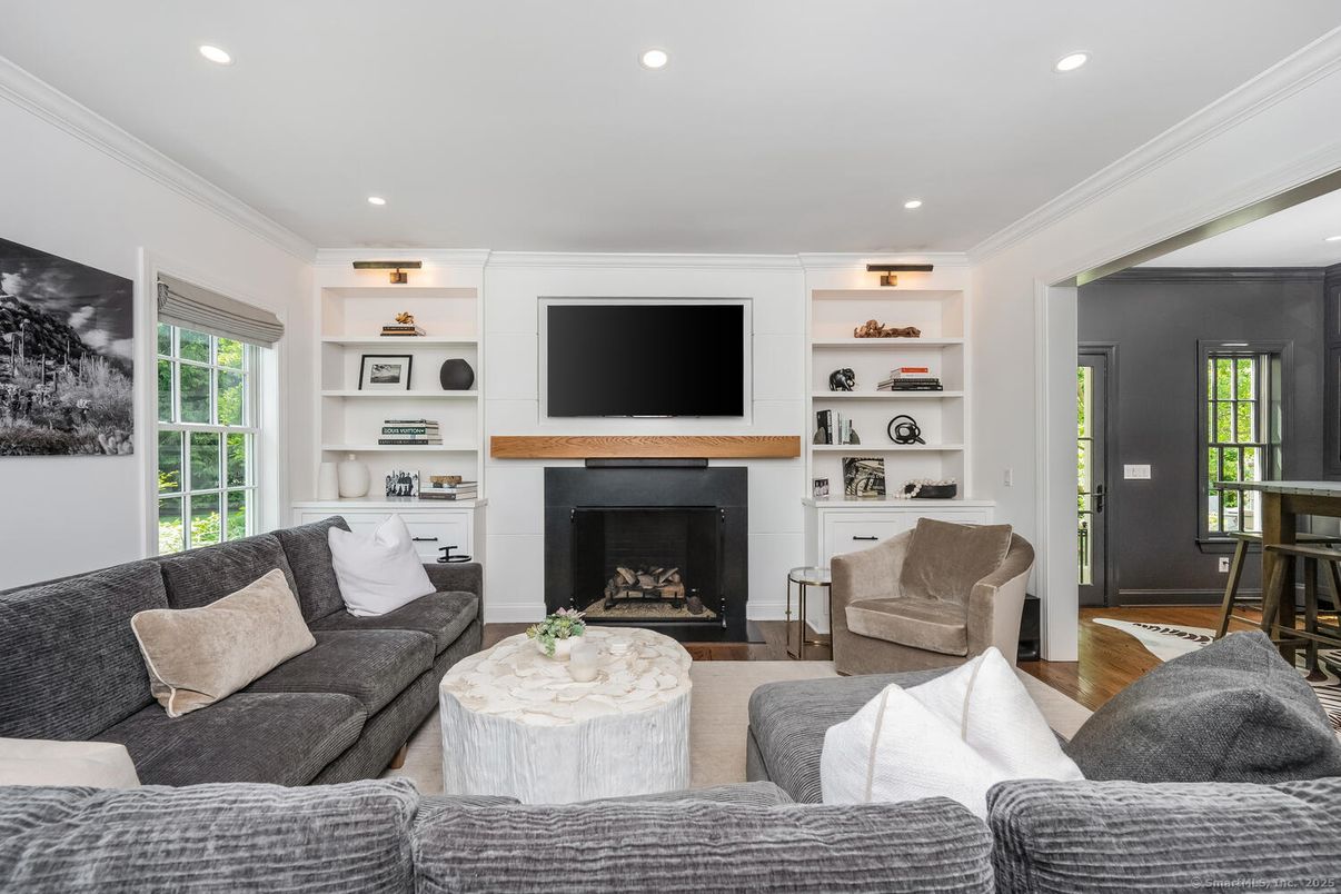 Fireplace, Interior, Living room, Recessed Lighting, Wood Texture Flooring