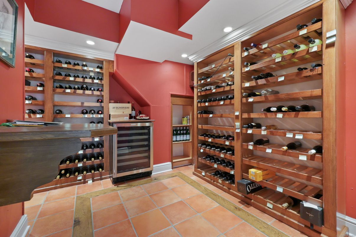 Interior, Recessed Lighting, Wine Storage
