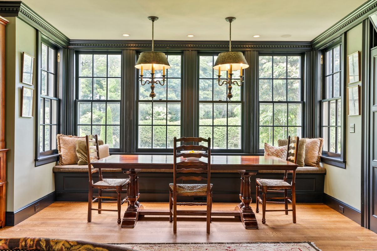 Chandelier, Dining room, Interior, Pendant Lights, Recessed Lighting, Wood Texture Flooring