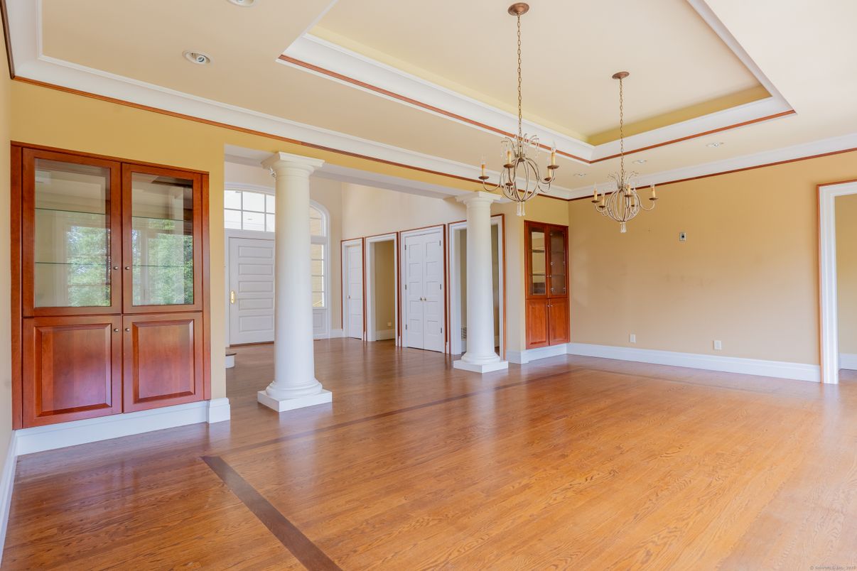 Chandelier, Empty room, Interior, Pendant Lights, Wood Texture Flooring
