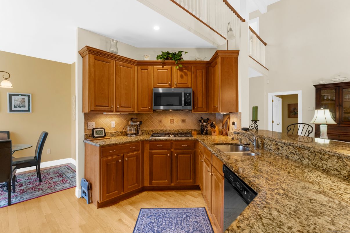 Dining room, Interior, Kitchen, Recessed Lighting, Wood Texture Flooring