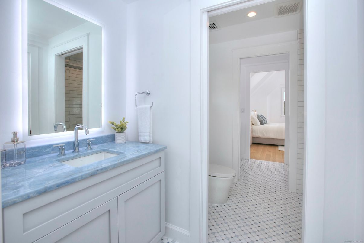 Bathroom, Bedroom, Interior, Recessed Lighting, Wood Texture Flooring