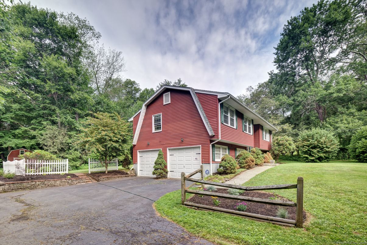 Attached, Backyard, Exterior, Facade, Brick Facade, Split Level