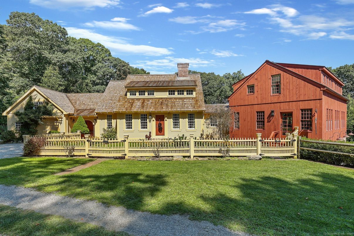 Backyard, Exterior, Facade, Log Home