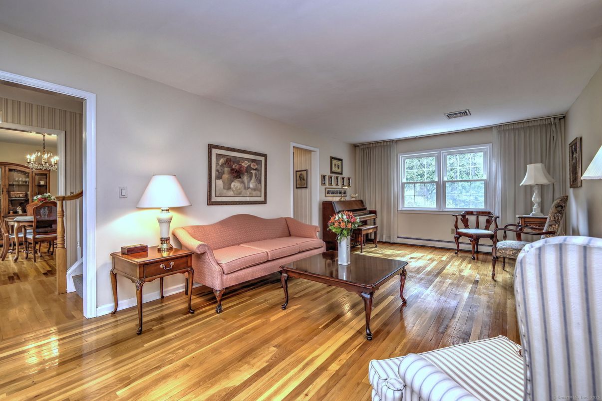 Chandelier, Dining room, Interior, Living room, Wood Texture Flooring
