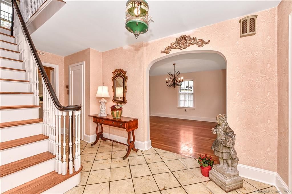 Chandelier, Interior, Wood Texture Flooring