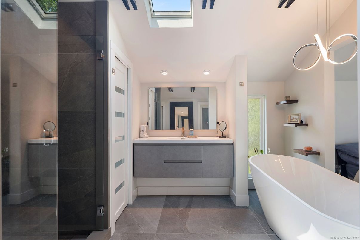 Bathroom, Dual Sink Vanities, Free Standing Baths, Interior, Recessed Lighting