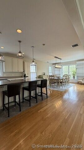 Chandelier, Dining room, Interior, Kitchen, Pendant Lights, Recessed Lighting, Wood Texture Flooring