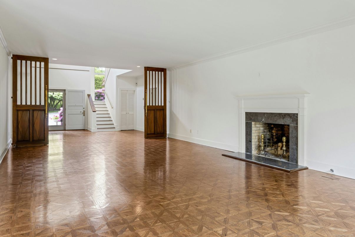 Empty room, Fireplace, Interior, Recessed Lighting
