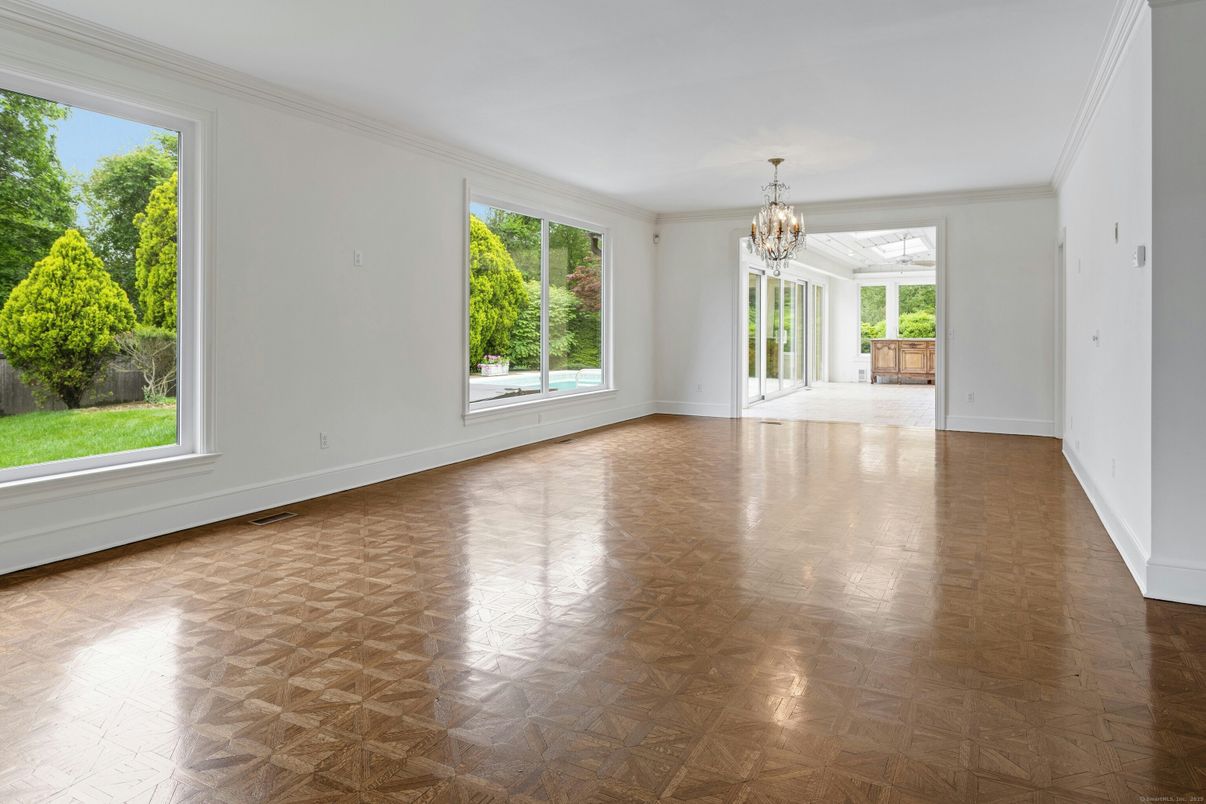 Chandelier, Empty room, Interior