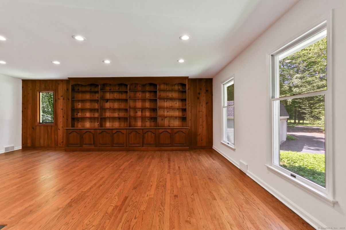 Empty room, Interior, Recessed Lighting, Wood Texture Flooring, Wooden Walls
