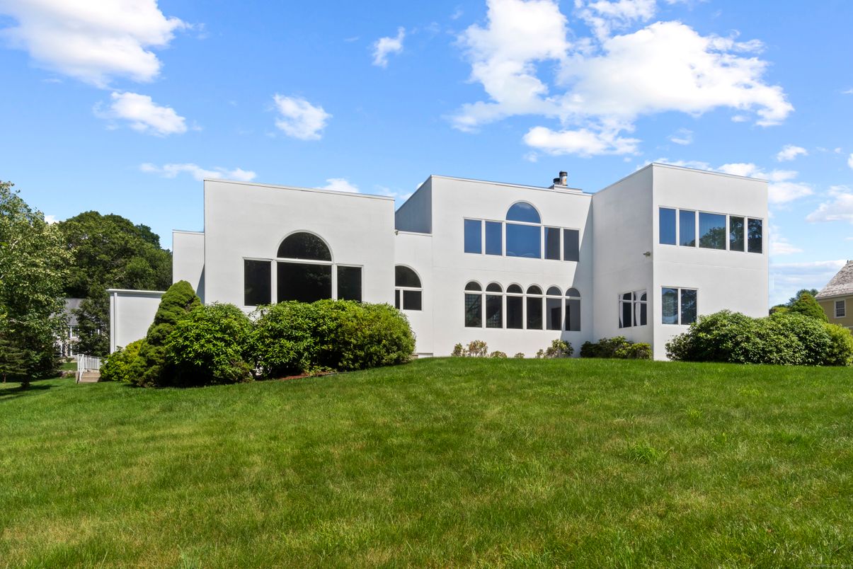 Backyard, Exterior, Facade, Modern