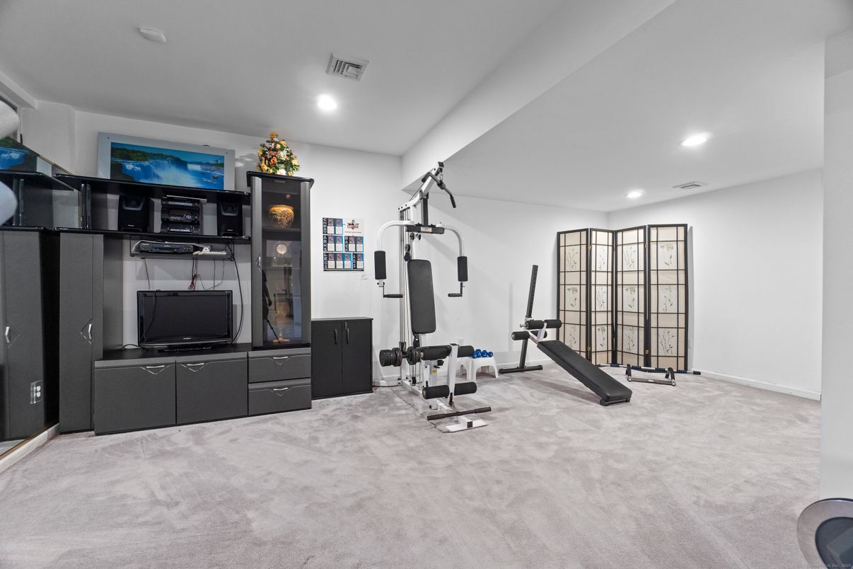 Fitness Equipment, Interior, Recessed Lighting