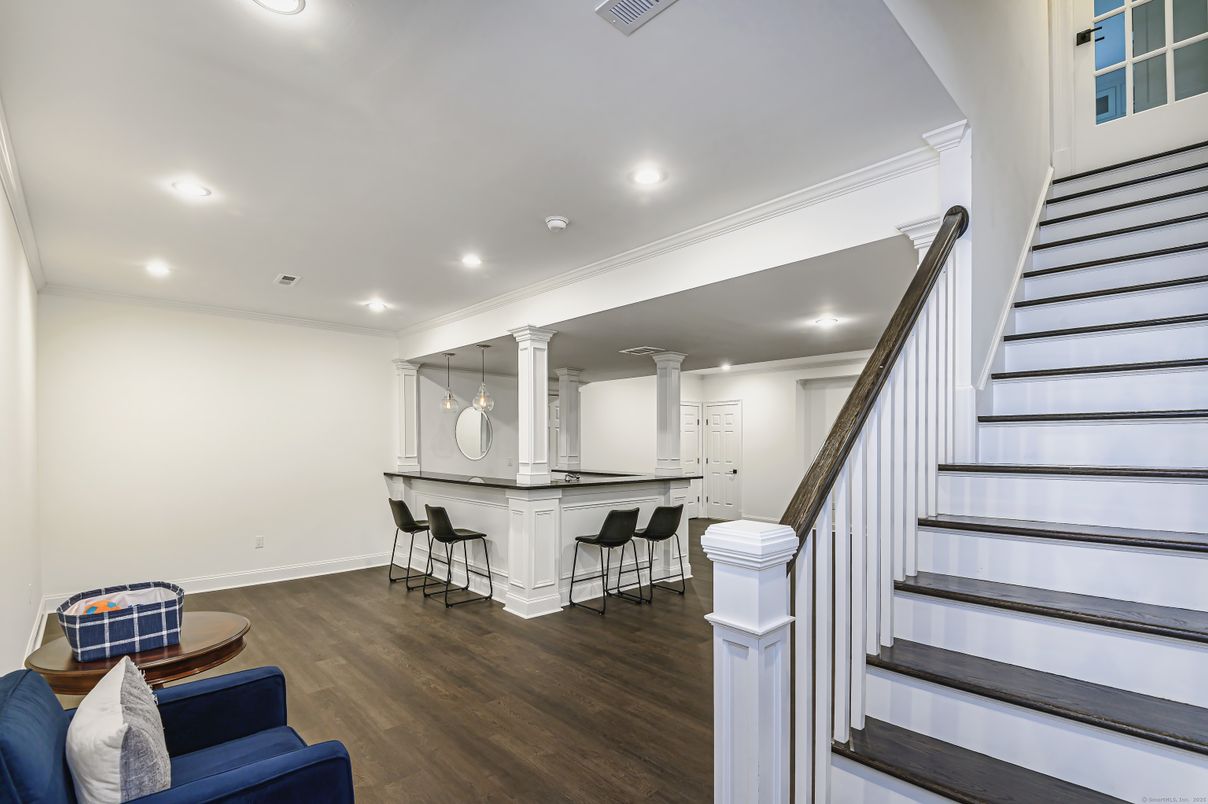 Interior, Recessed Lighting, Wood Texture Flooring