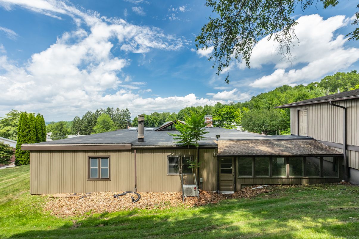 Exterior, Hot Tub