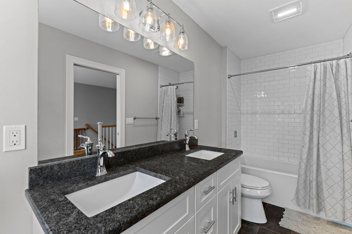 Bathroom, Dual Sink Vanities, Interior