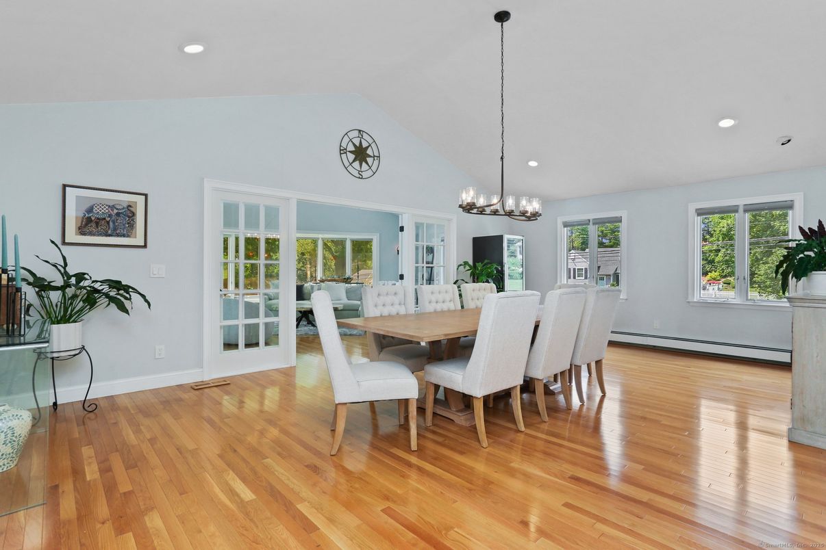 Chandelier, Dining room, Interior, Recessed Lighting, Wood Texture Flooring