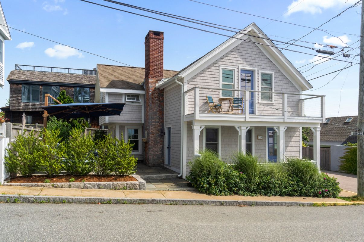 Exterior, Facade, Queen Anne Victorian