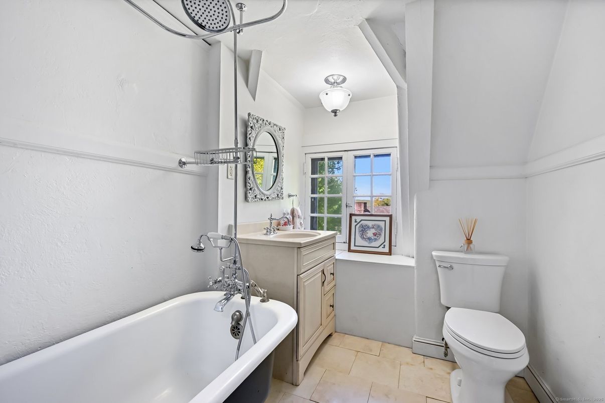 Bathroom, Free Standing Baths, Interior