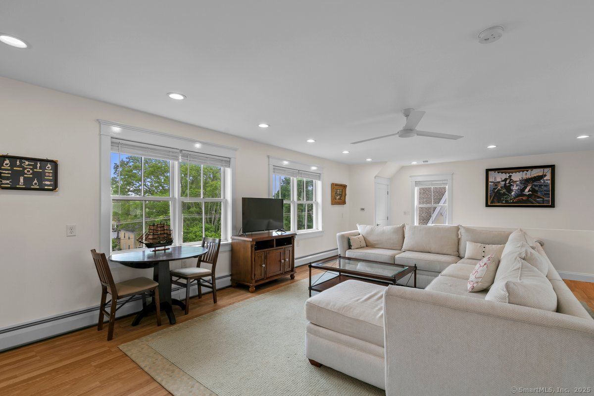 Dining room, Interior, Living room, Recessed Lighting, Wood Texture Flooring