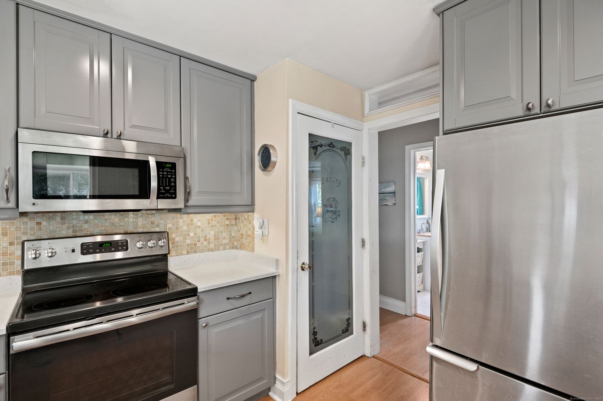 Interior, Kitchen, Stainless Steel Appliances, Wood Texture Flooring