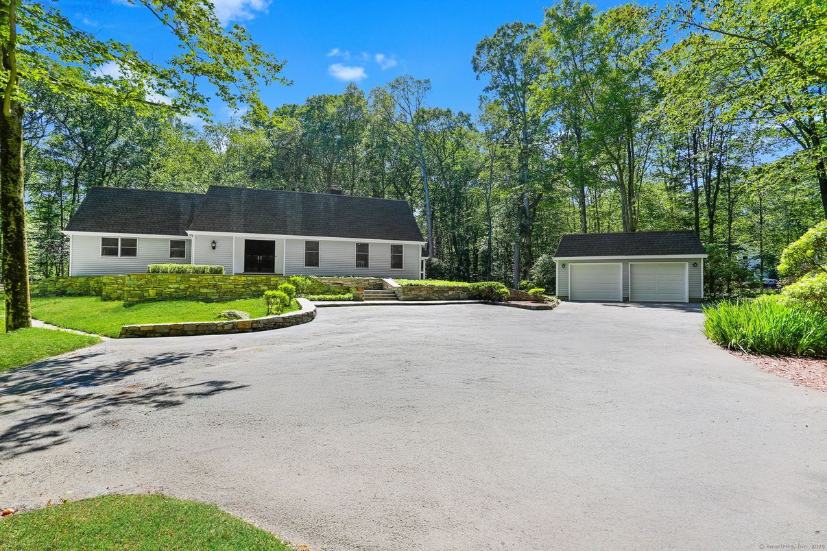 Attached, Detached Garage, Exterior, Facade, Cape Cod