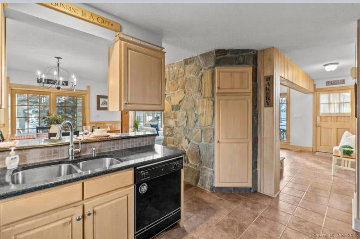 Chandelier, Interior, Kitchen, Pendant Lights, Stone Walls