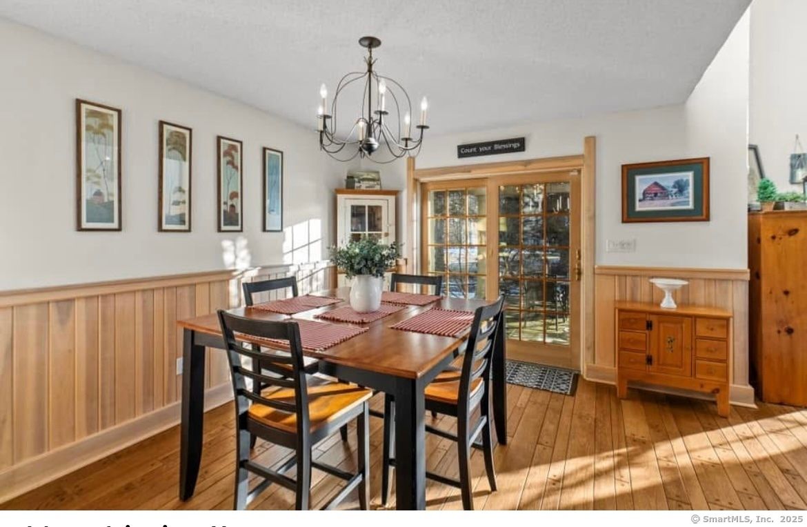 Chandelier, Dining room, Interior, Wood Texture Flooring
