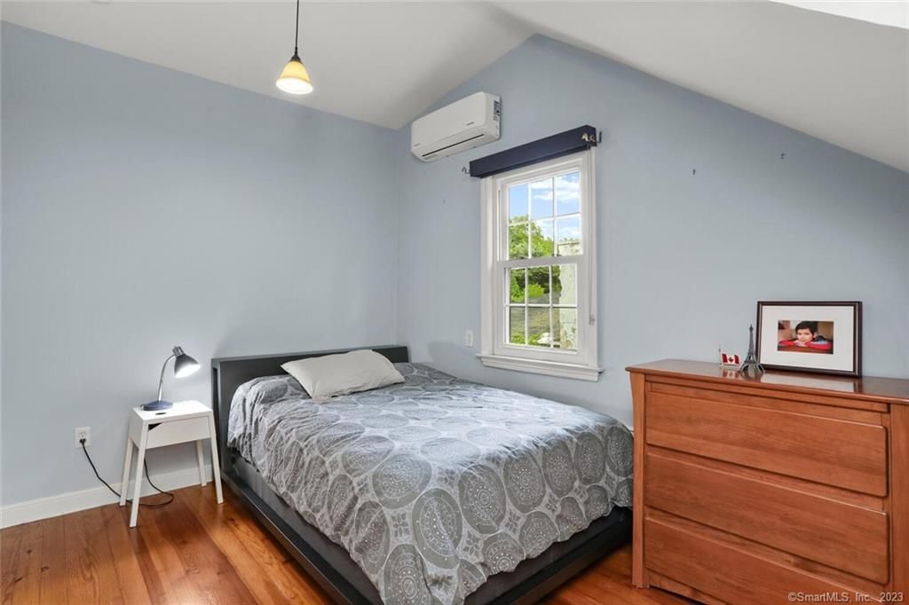 Bedroom, Interior, Pendant Lights, Wood Texture Flooring