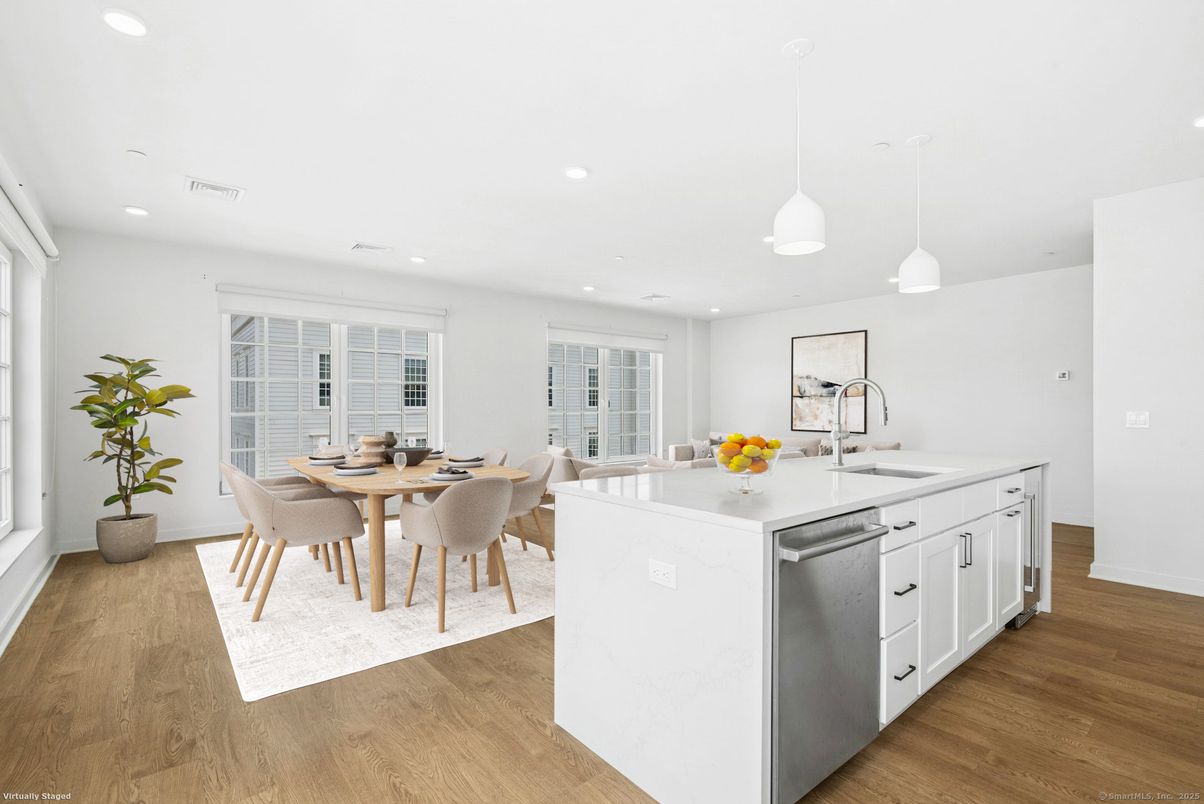 Dining room, Interior, Kitchen, Pendant Lights, Recessed Lighting, Wood Texture Flooring