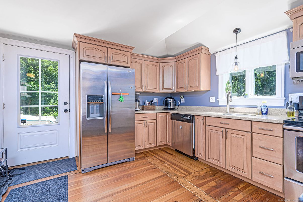 Interior, Kitchen, Pendant Lights, Stainless Steel Appliances, Wood Texture Flooring