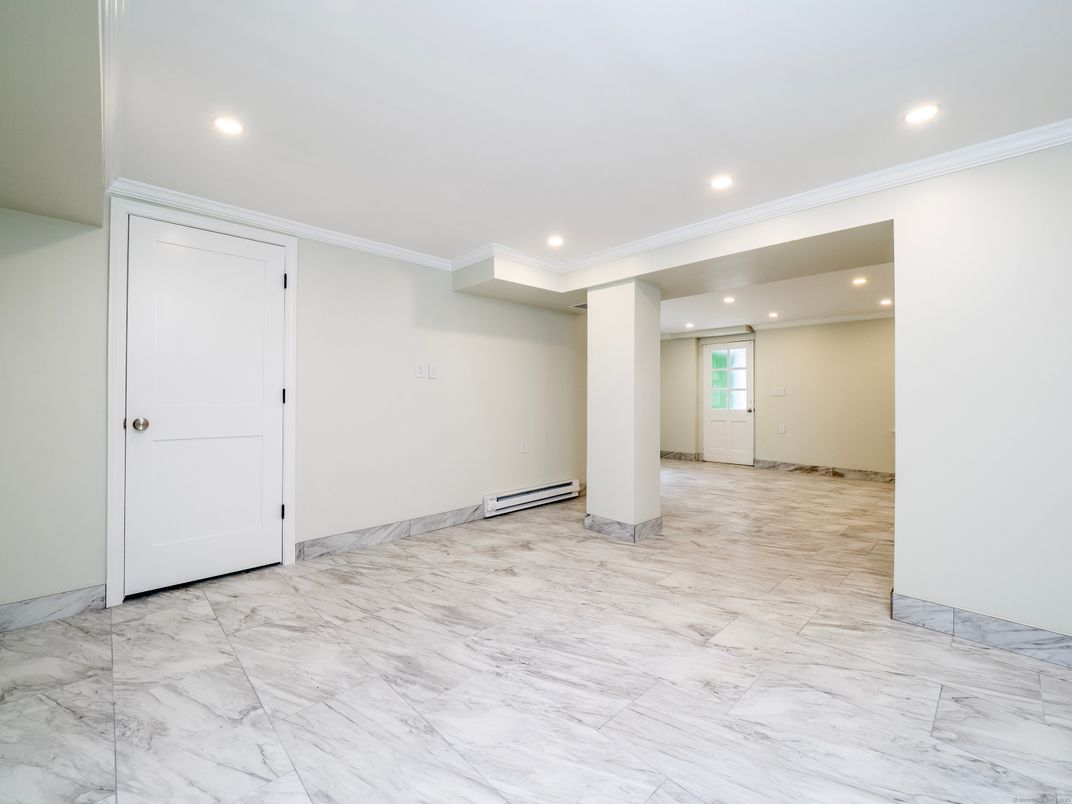 Empty room, Interior, Marble, Recessed Lighting