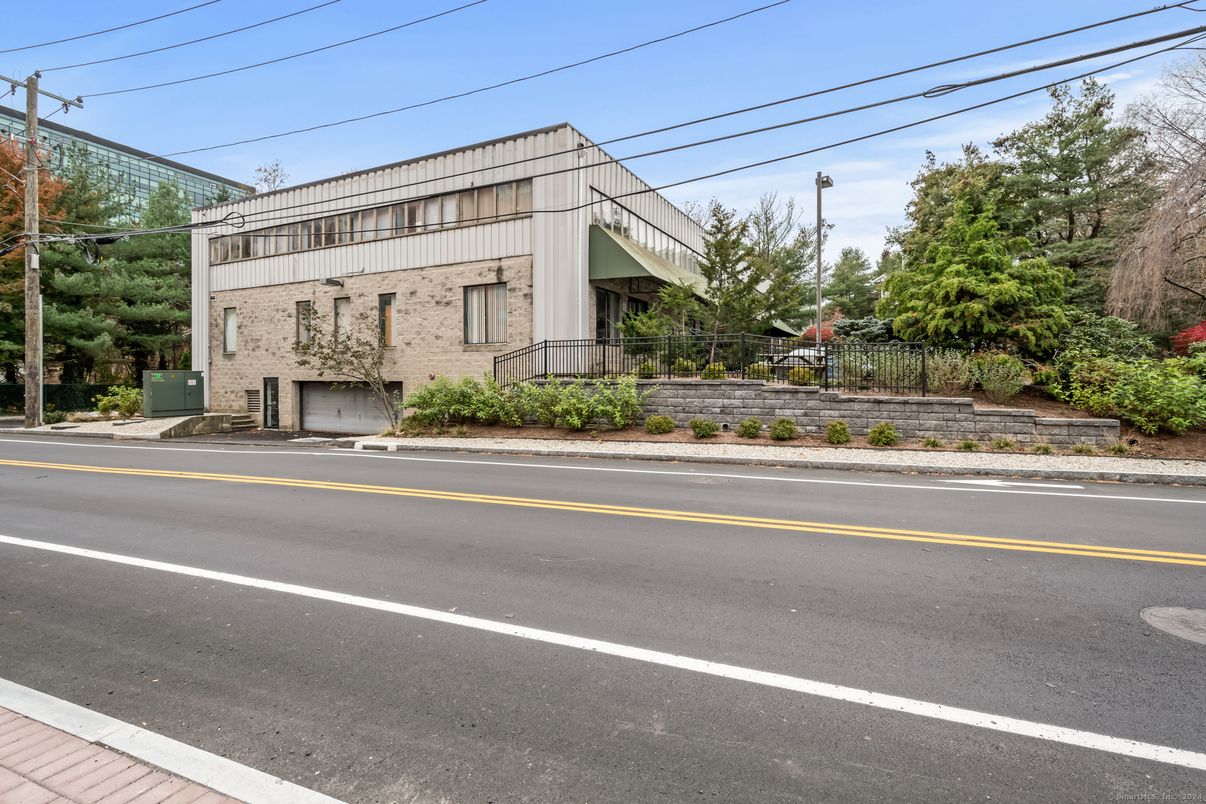Exterior, Facade, None