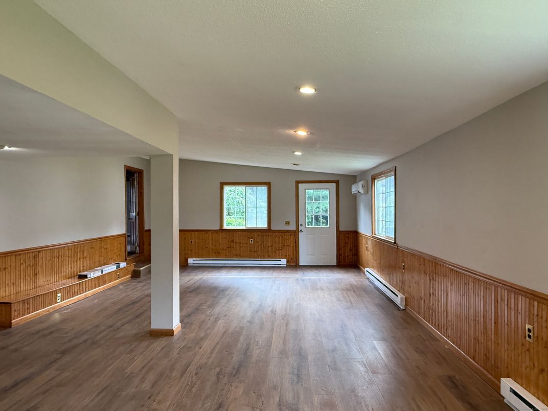 Empty room, Interior, Recessed Lighting, Wood Texture Flooring