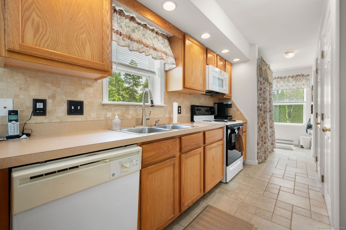 Interior, Kitchen, Recessed Lighting