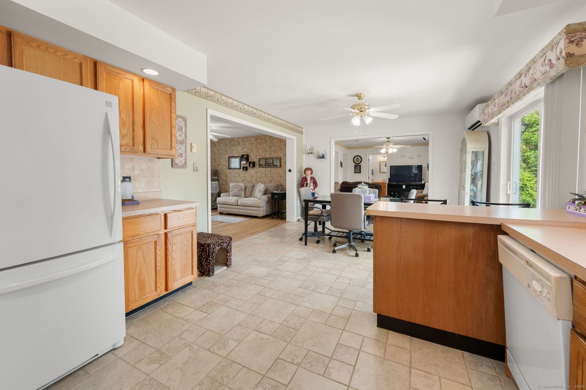 Dining room, Interior, Kitchen, Recessed Lighting