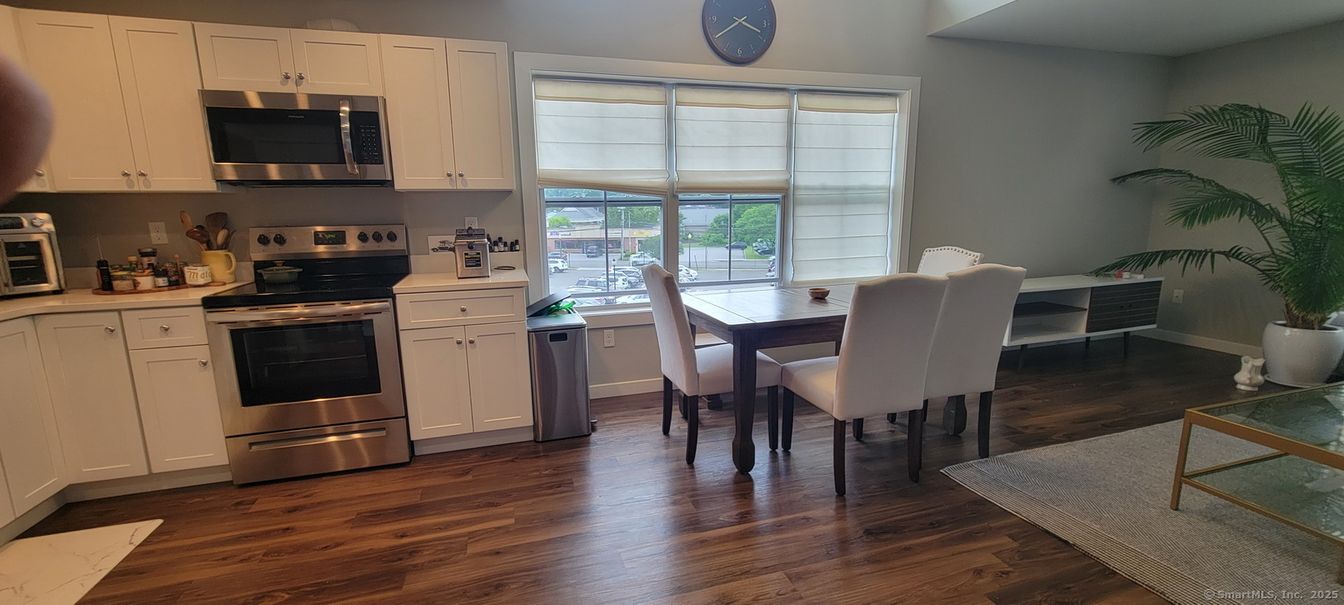 Dining room, Interior, Kitchen, Stainless Steel Appliances, Wood Texture Flooring