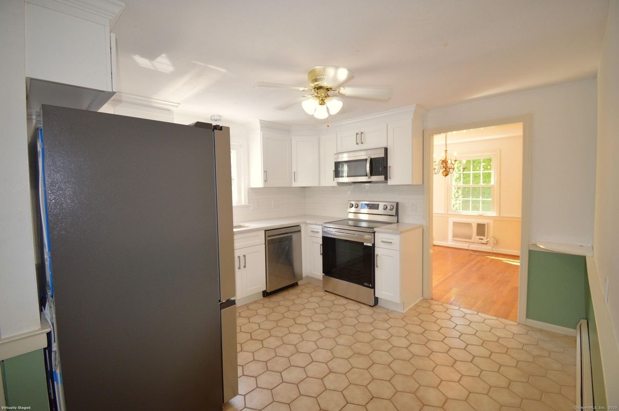 Chandelier, Interior, Kitchen, Stainless Steel Appliances, Wood Texture Flooring