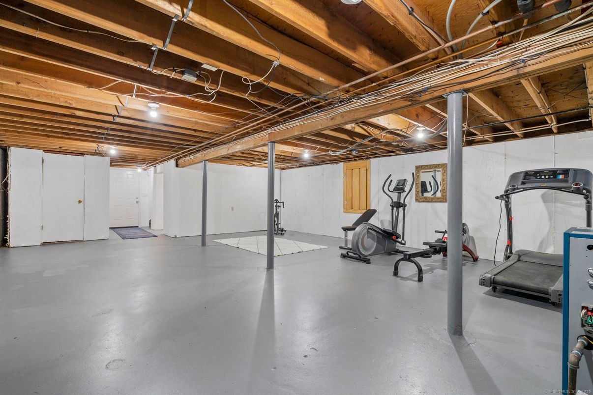 Fitness Equipment, Interior, Wooden Beams, Wooden Ceilings