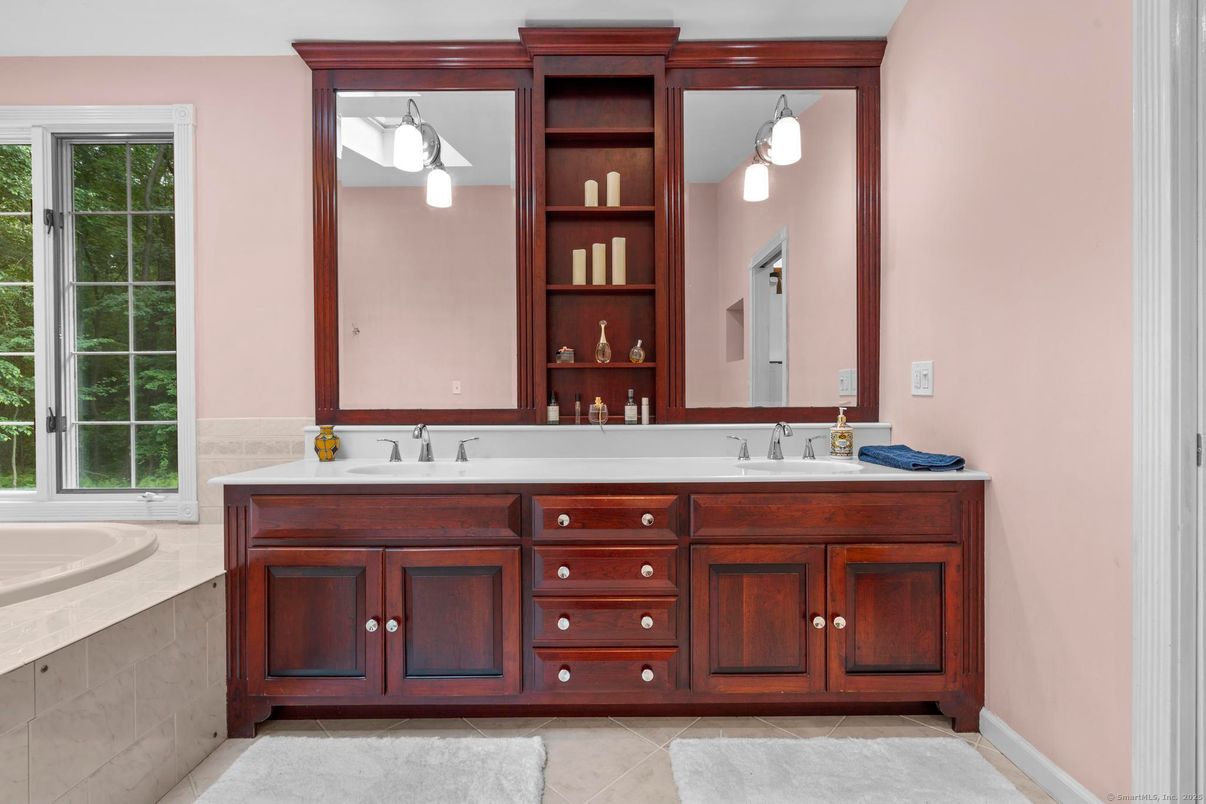 Bathroom, Dual Sink Vanities, Interior, Pendant Lights