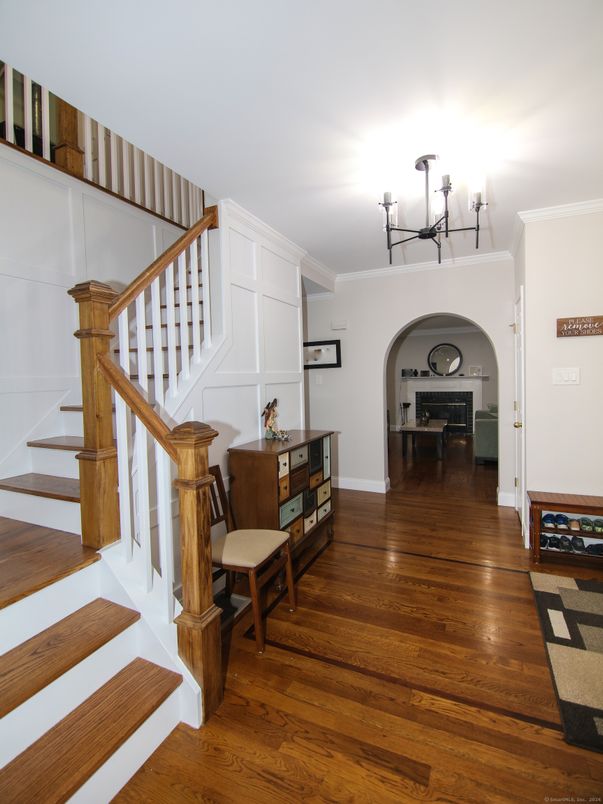 Chandelier, Interior, Wood Texture Flooring