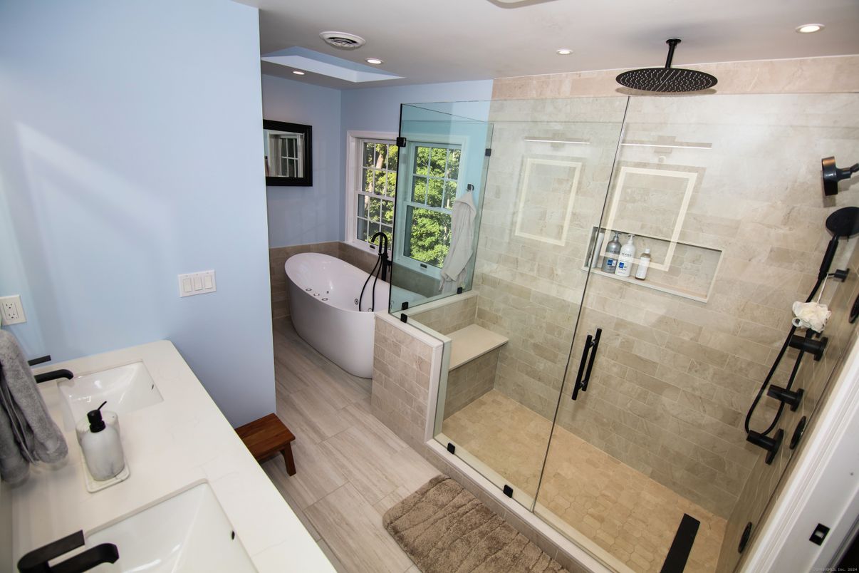 Bathroom, Dual Sink Vanities, Free Standing Baths, Glass Shower, Interior, Recessed Lighting